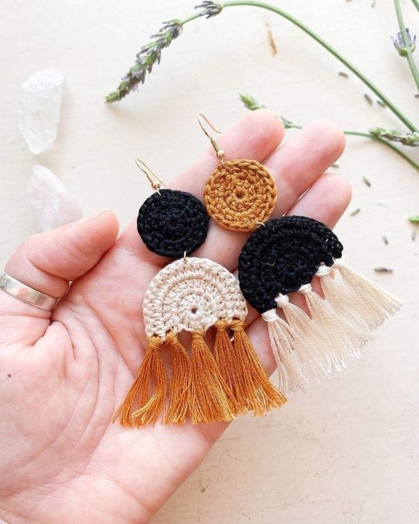 گوشواره قلاببافی رنگین کمان تک رنگ