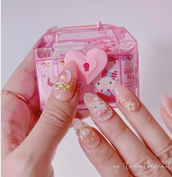 طرح ناخن کرومی دارک