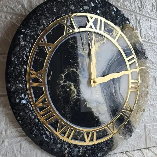 ساعت دیواری مشکی رزینی لاکچری