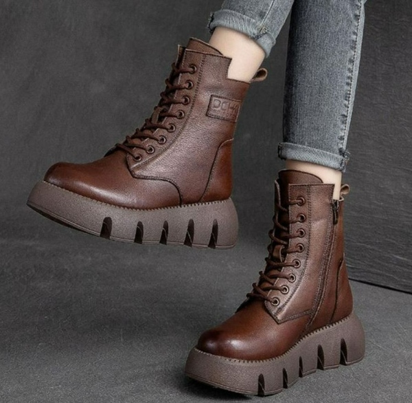 بوت قهوه‌ای