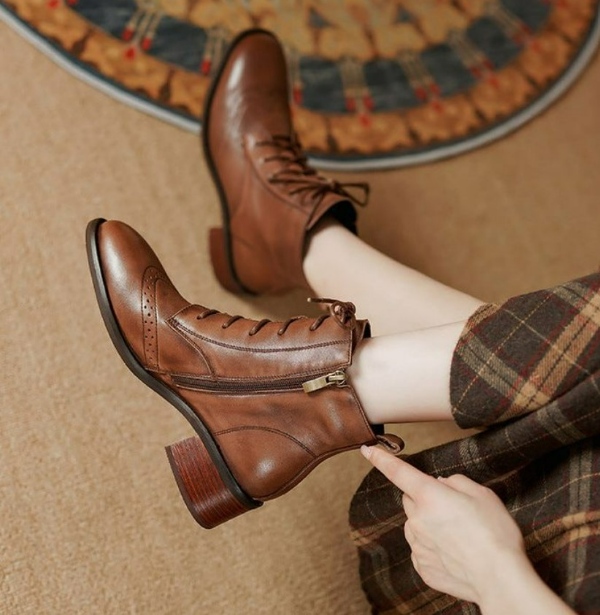 بوت قهوه‌ای
