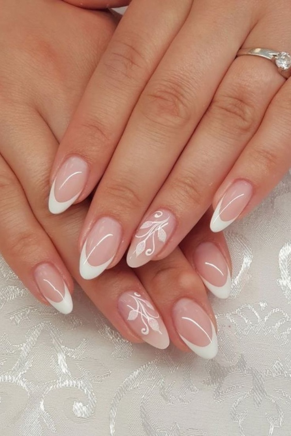 طرح ناخن عروس فرنچ شیک سفید زیبا