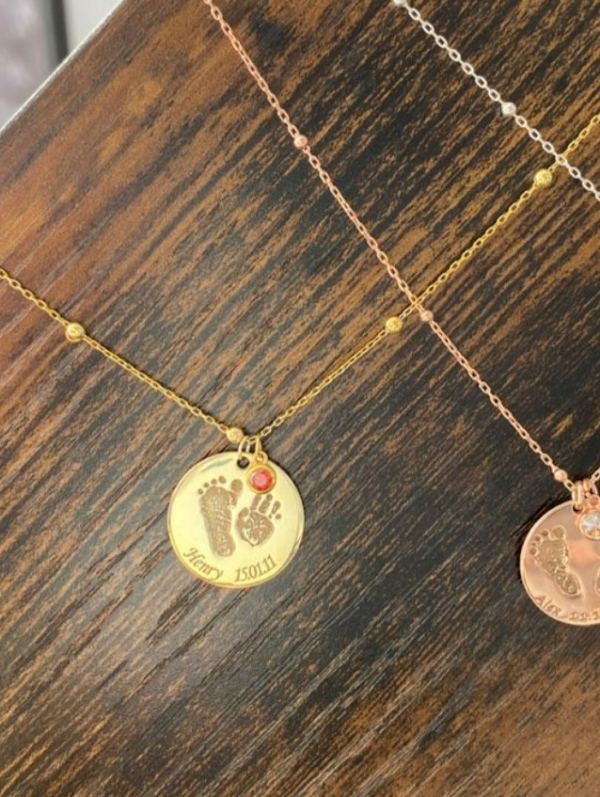 آویز گردنبند پای نوزاد