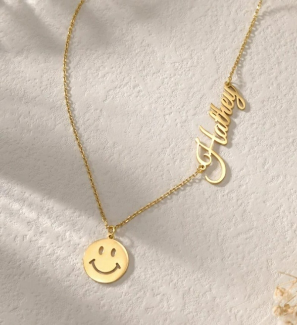 گردنبند طرح ایموجی خنده