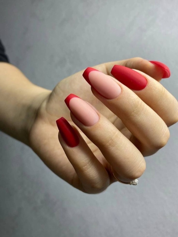 طراحی ساده و شیک قرمز مات دخترانه زیبا
