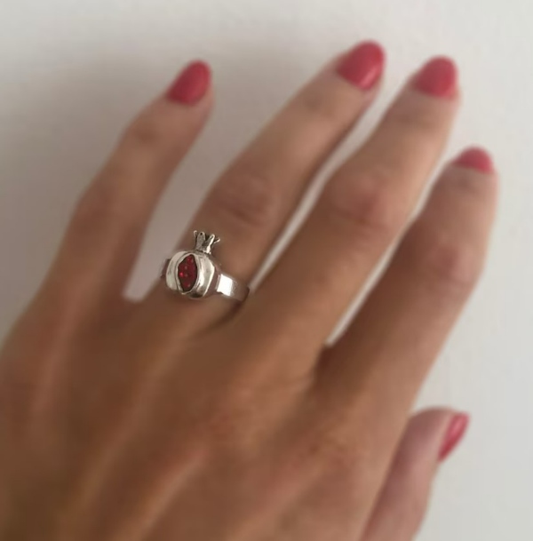 انگشتر طرح انار