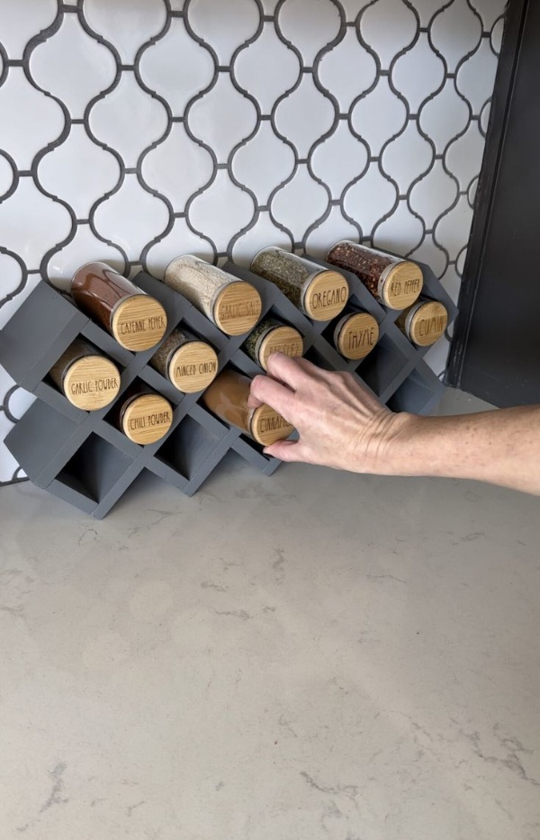 جا ادویه‌ای کم جا و جذاب کاربردی