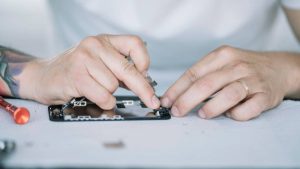 تعمیرات آیفون