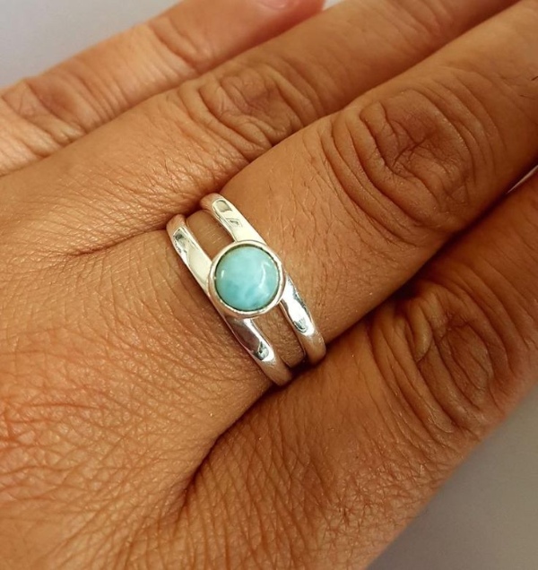 انگشتر فیروزهای نقره و تک نگین زیبا