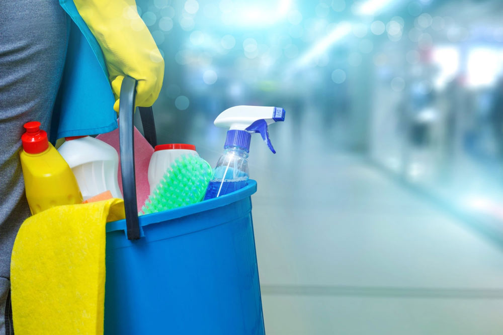 ابزار و مواد شوینده برای نظافت منزل