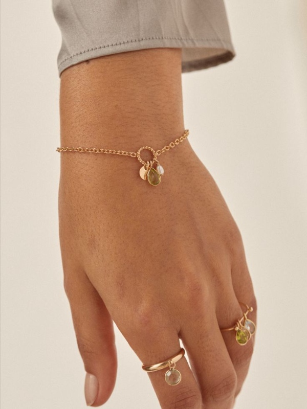 دستبند ظریف و ساده نگیندار زیبا