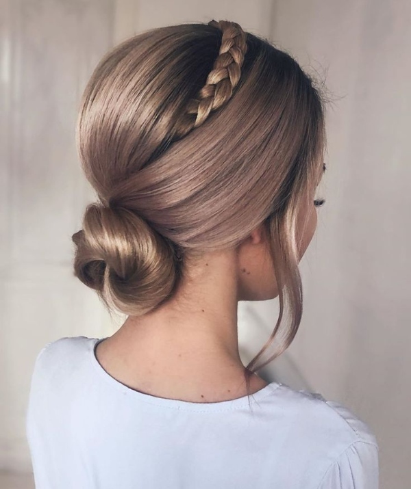 مدل شینیون پایین و ساده دخترانه زیبا