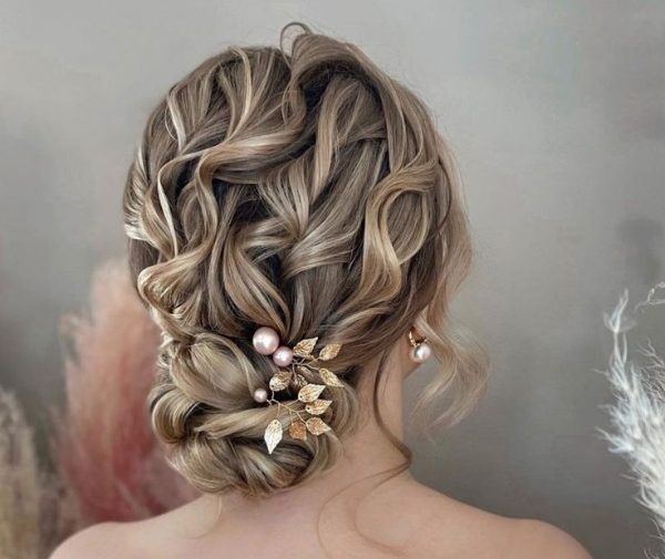 مدل شینیون پایین بسته زیبا و جذاب