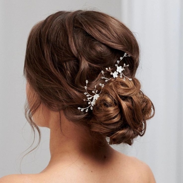 مدل شینیون پایین دخترانه زیبا