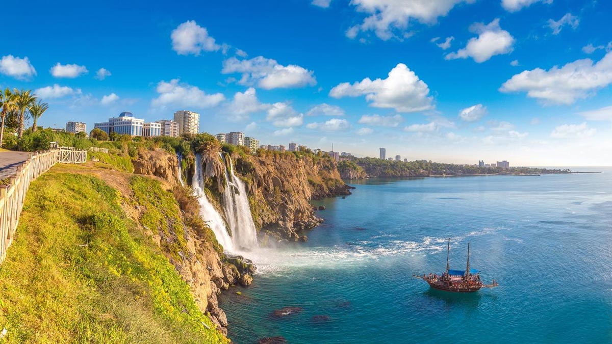 بهترین زمان سفر به آنتالیا