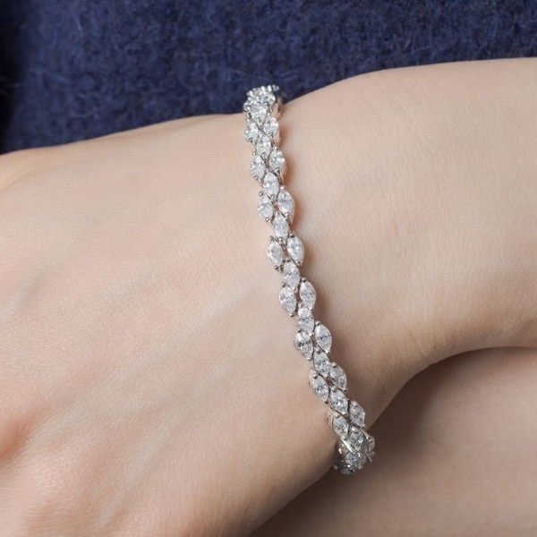 دستبند لاکچری با نگین الماسی تنیسی زیبا