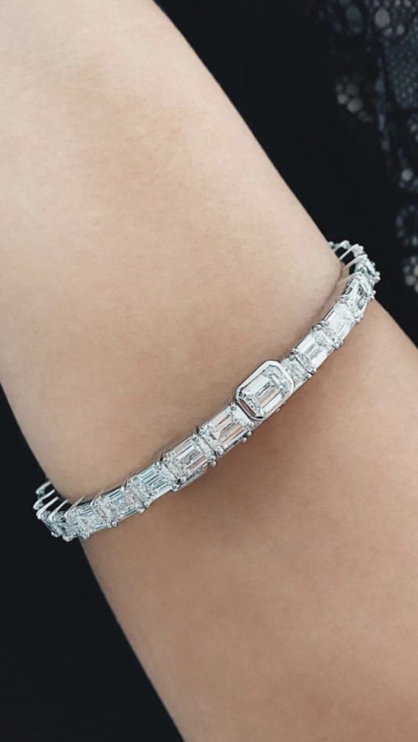 دستبند زنانه جذاب و الماسی تنیسی زیبا