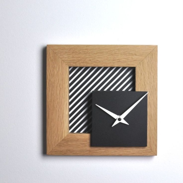 مدل ساعت مربعی چوبی دیواری زیبا