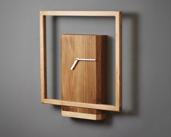 ساعت ساده چوبی و دیواری زیبا