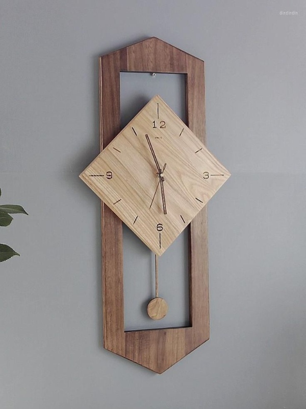 مدل ساعت پاندول دار چوبی زیبا