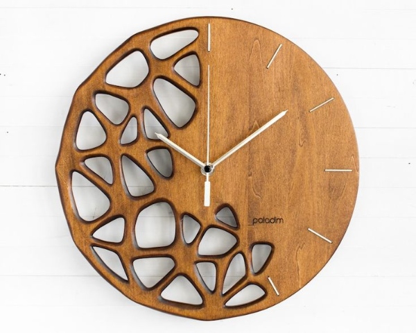 مدل ساعت دیوار گرد چوبی مدرن زیبا