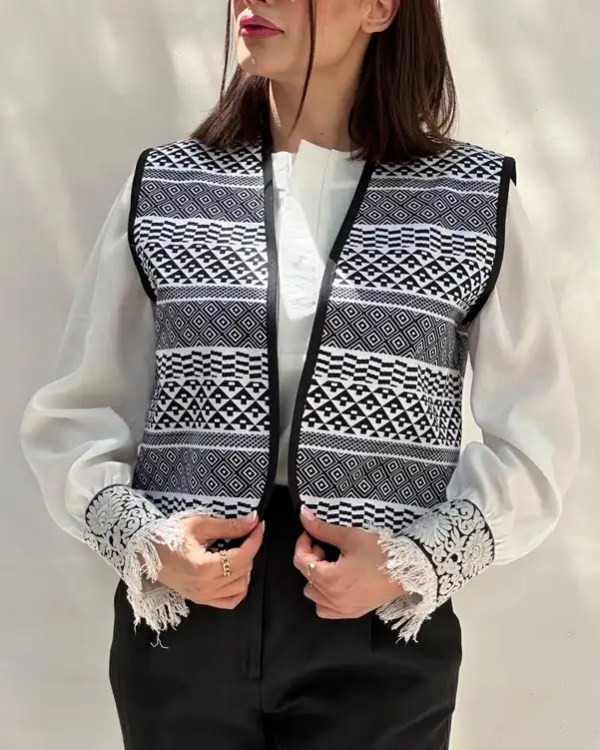 جیلقه تک زنانه استایل هنری خاص