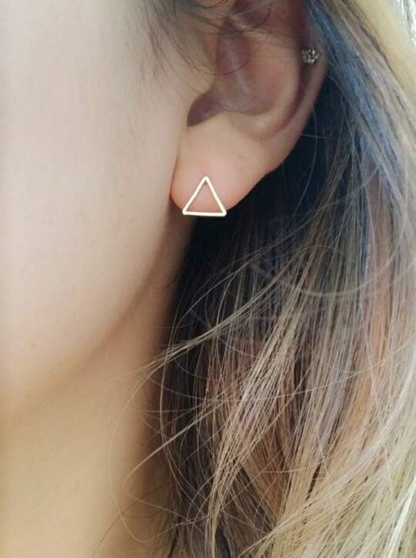 گوشواره مثلثی طلایی
