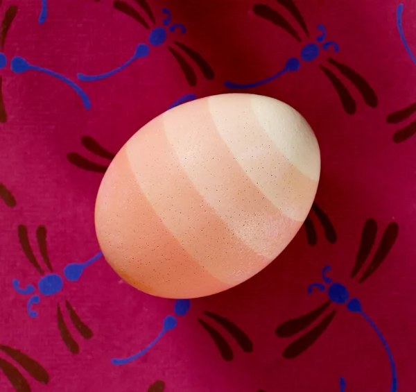 تخم مرغ رنگی آمبره‌ای
