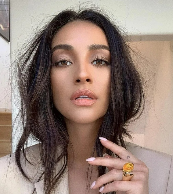 عکس پروفایل ارایشی فانتزی