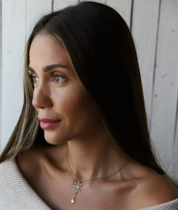 گردنبند تار عنکبوتی