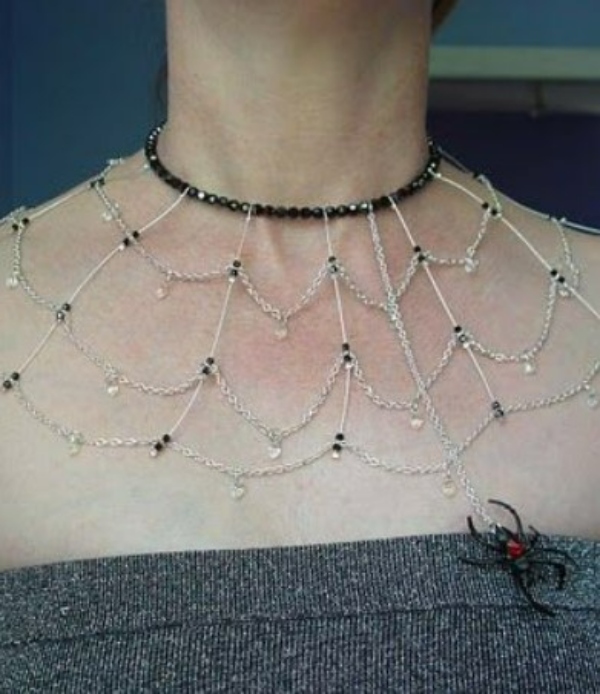 گردنبند تار عنکبوتی