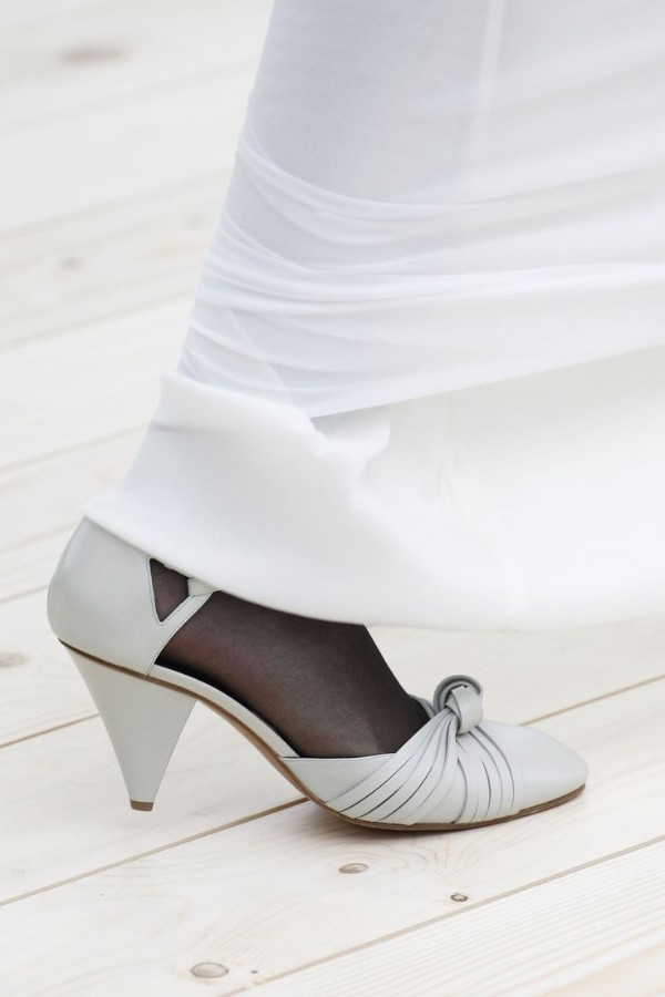 کفش عروسی و مجلسی با پاشنه مخروطی سفید