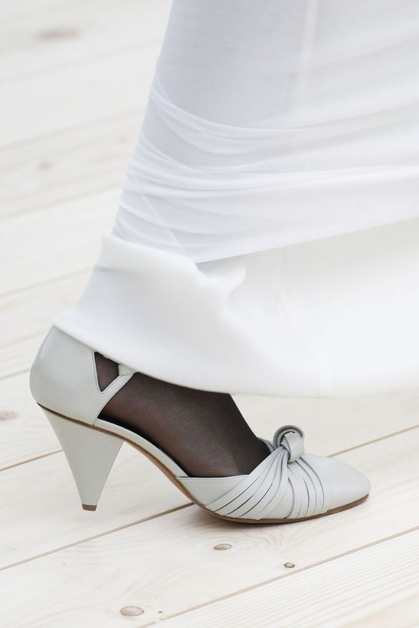 کفش عروسی و مجلسی با پاشنه مخروطی سفید