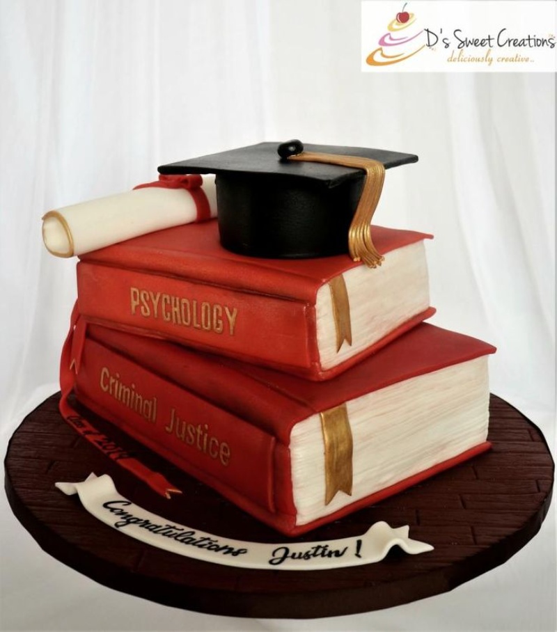 مدل کیک جذاب برای فارغ التحصیلی با طرح کتاب