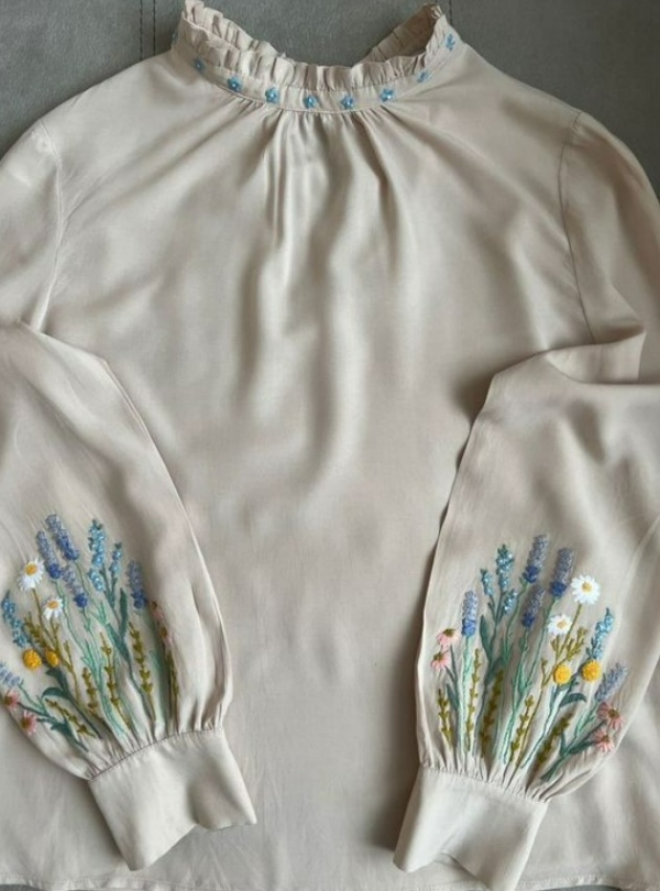 آستین های گلدوزی