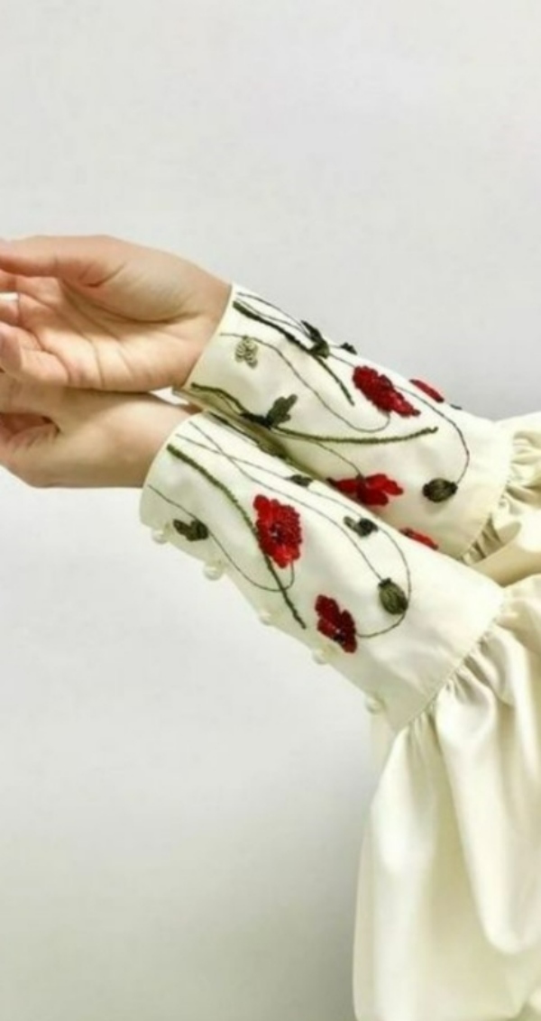 آستین های گلدوزی