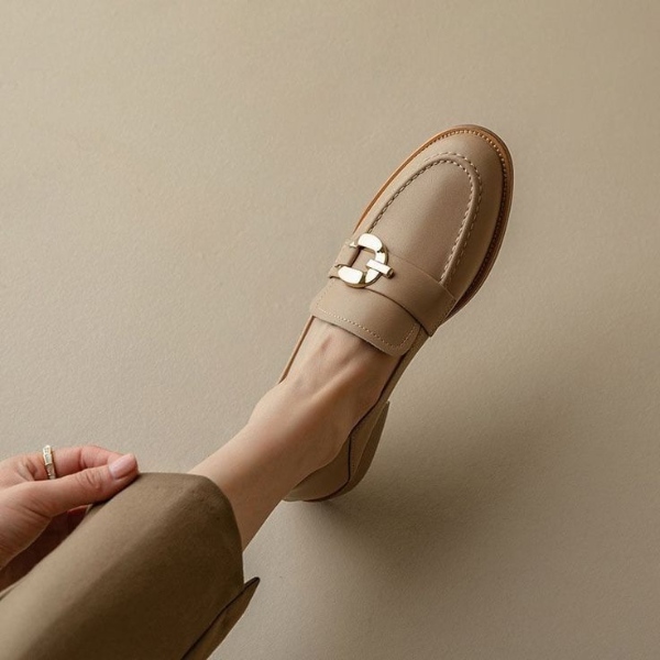 مدل کفش لوفر کرمی دخترانه زیبا