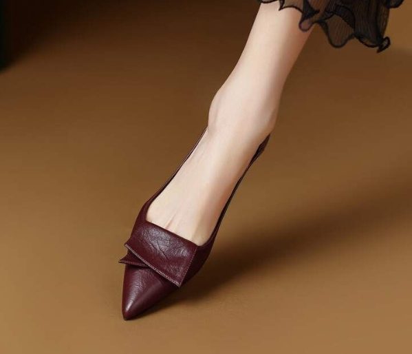 مدل کفش ساده و زرشکی چرمی زنانه زیبا