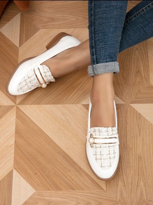 مدل کفش روزانه سفید زنانه زیبا