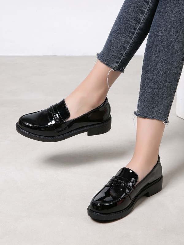 مدل کفش ورنی سیاه دخترانه زیبا