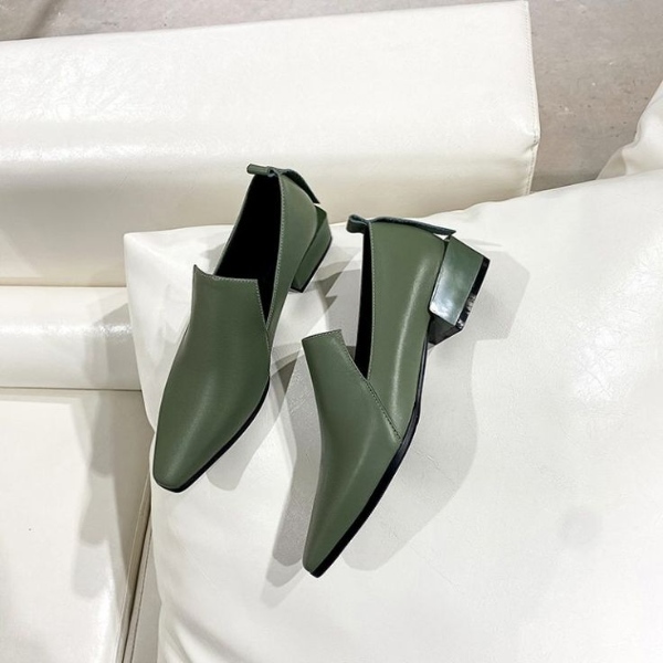 مدل کفش مینیمال و ساده چرمی زیبا