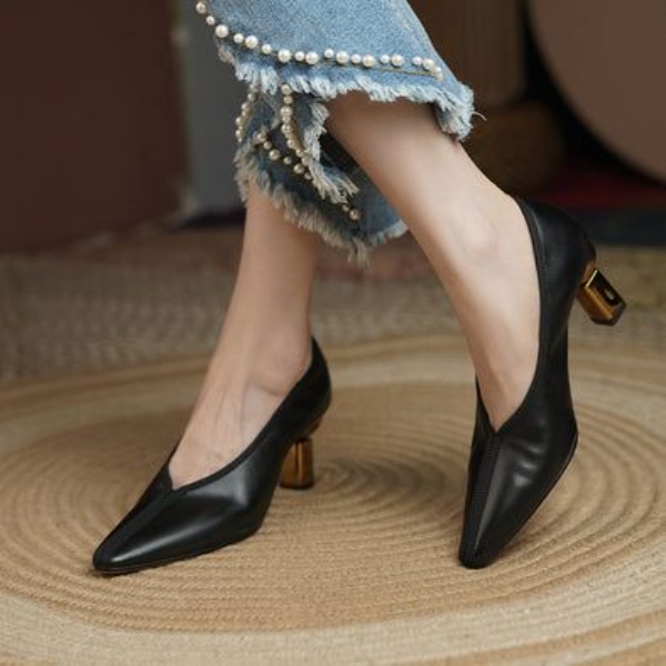مدل کفش لاکچری و شیک سیاه زنانه زیبا