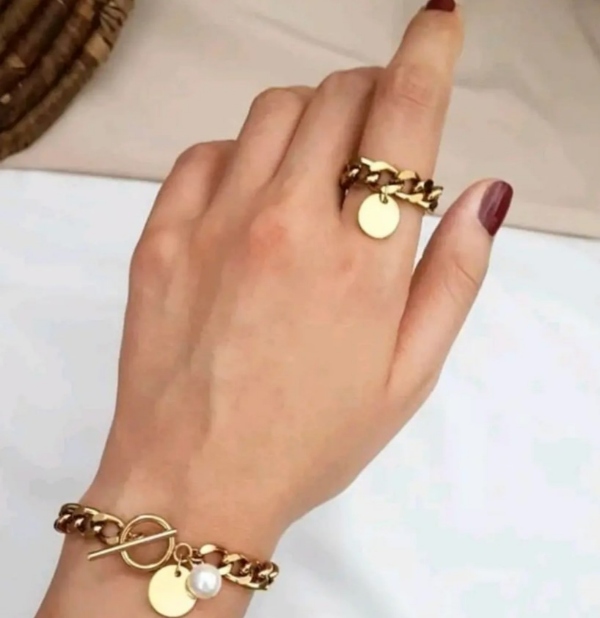 انگشتر کارتیر 