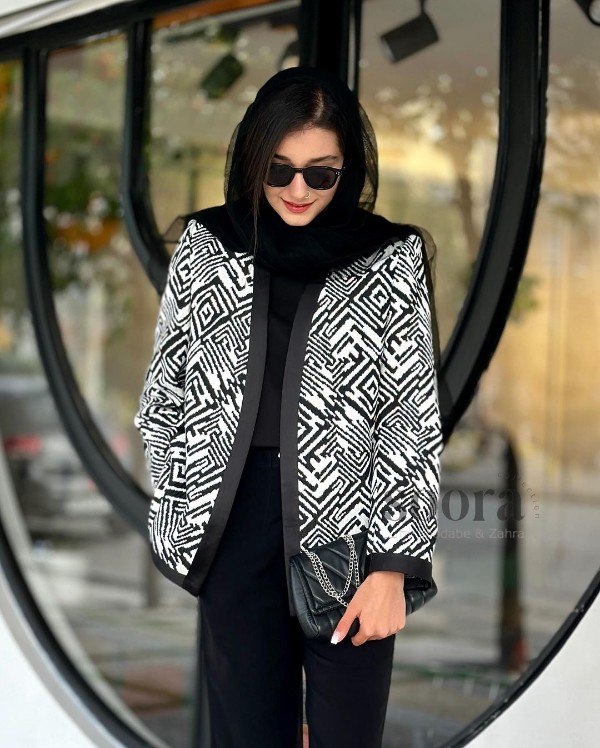 کت سیاه سفید شیک زنانه از جنس ژاکارد کت سیاه سفید شیک زنانه از جنس ژاکارد