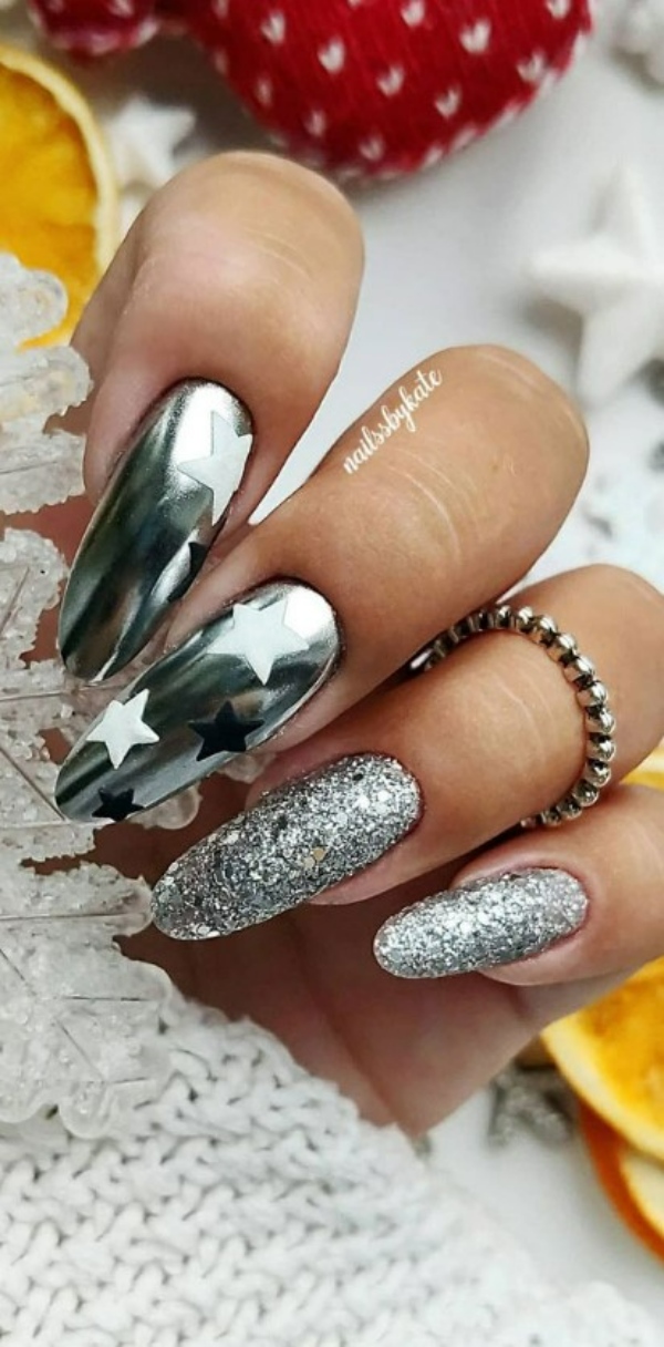 طراحیهای ناخن سفید و نقره ای