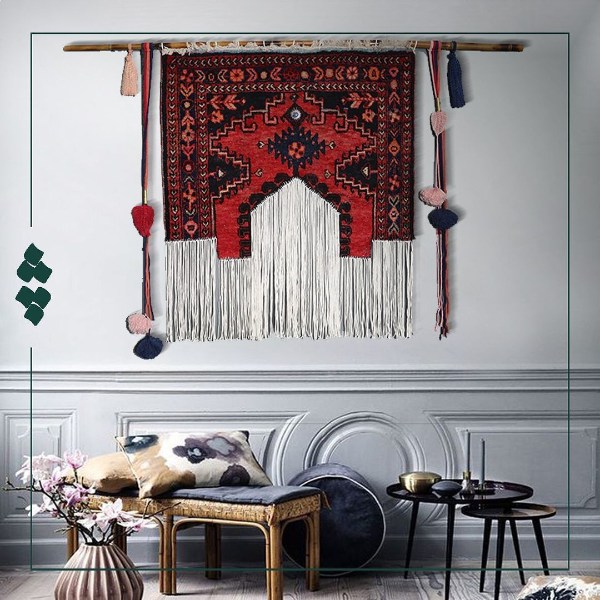 آویز دیواری با فرش سنتی ایرانی