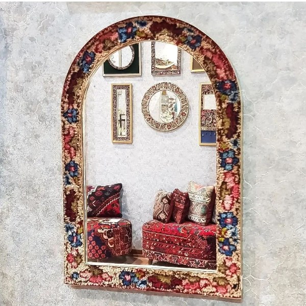 آینه دکوراتیو با تزیین فرش سنتی