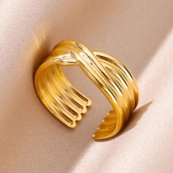 حلقه استیل طلایی طرح پرهای گره‌خورده