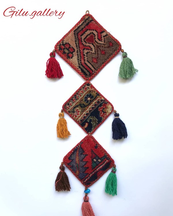 دیوارکوب سنتی از جنس فرش دستبافت
