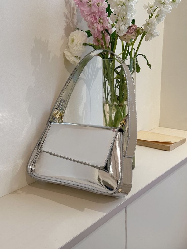 مدل کیف متالیک نقرهای زیبا